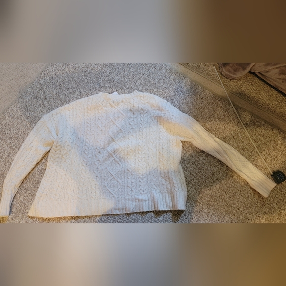 American Eagle Outfitters Cream Cable Knit Sweater - Picture 5 of 6